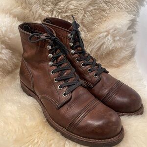 Red Wing 8111 Iron Rangers - 8.5